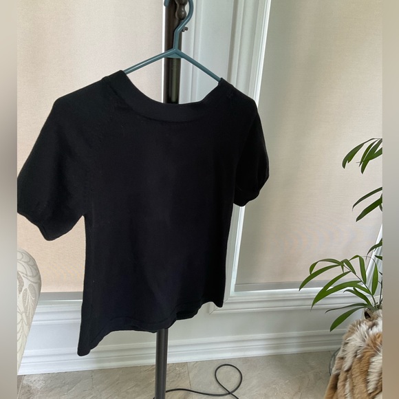 Black short sleeves vest, hem just below the waist, empire style, - Picture 4 of 5